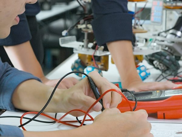 Service Maintenance Training 600 x 450 px