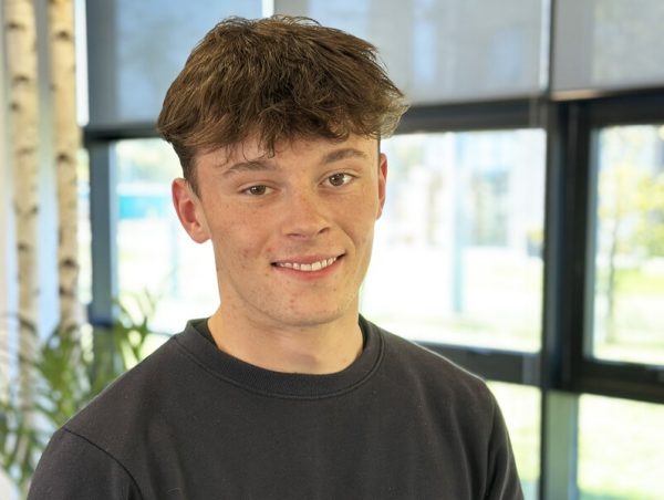 Angus 1 800 x 600 px