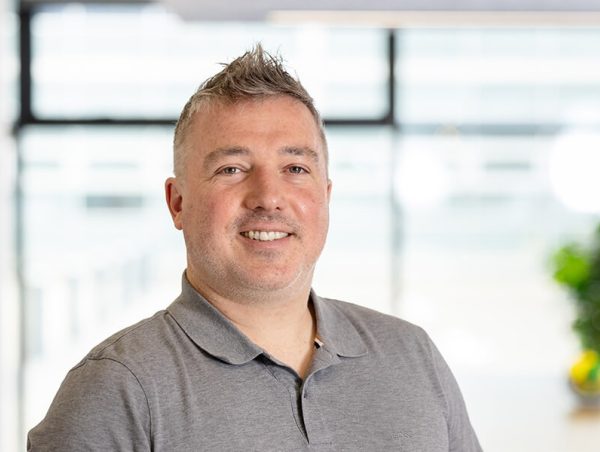 Neil 1 800 x 600 px